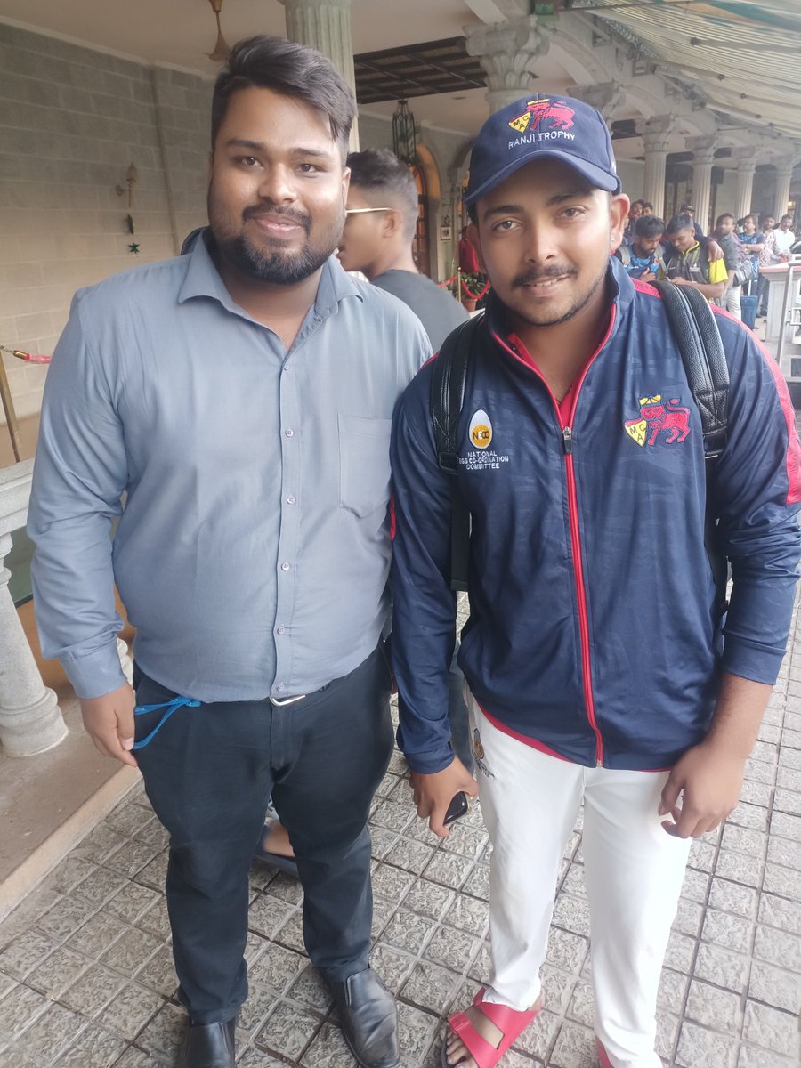 VishalY44691113's tweet photo. Happy 23rd birthday Champion. Wish you loads of runs in the upcoming year along with good health and happiness. Keep shining.Anything less that 75 Tests and 150 ODI's will be a failure. I hope you surpass that number at the least. ❤️
@PrithviShaw
#PocketDynamite https://t.co/zD37j62jgR