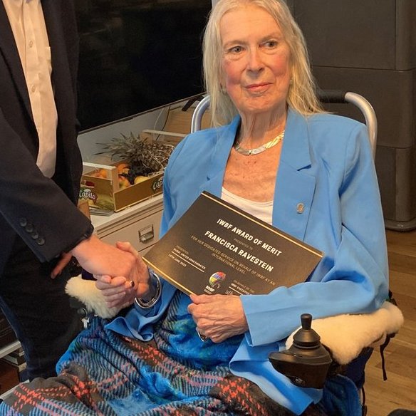 basketball.nl/nieuwsoverzich… Op 8 november 2023 is Francisca Ravestein onderscheiden met de Award of Merit van de International Wheelchair Basketball Federation (IWBF). Lees over Francisca's verdiensten (via de link) op basketball.nl.