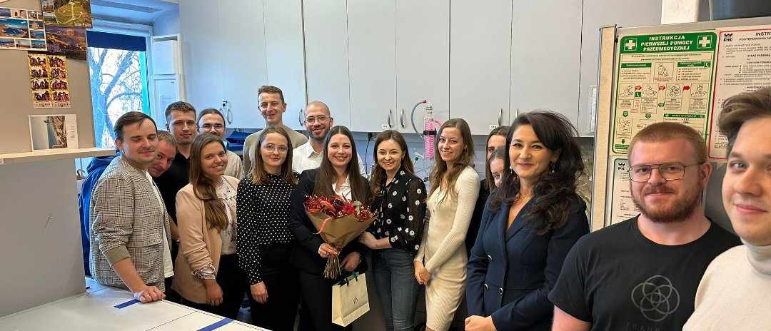 Joanna Ortyl (@joannaortyl) on Twitter photo This week 06.11.2023 in our research team #OrtylPhotoLab took place the doctoral defense of <a href="/TomalWiktoria/">WiktoriaTomal</a> in the scope of her doctoral thesis on the synthesis of new water-soluble radical photoinitiators‼️
Congratulation <a href="/TomalWiktoria/">WiktoriaTomal</a> 💗🔥
Thank you all for participating! This week 06.11.2023 in our research team #OrtylPhotoLab took place the doctoral defense of <a href="/TomalWiktoria/">WiktoriaTomal</a> in the scope of her doctoral thesis on the synthesis of new water-soluble radical photoinitiators‼️
Congratulation <a href="/TomalWiktoria/">WiktoriaTomal</a> 💗🔥
Thank you all for participating!