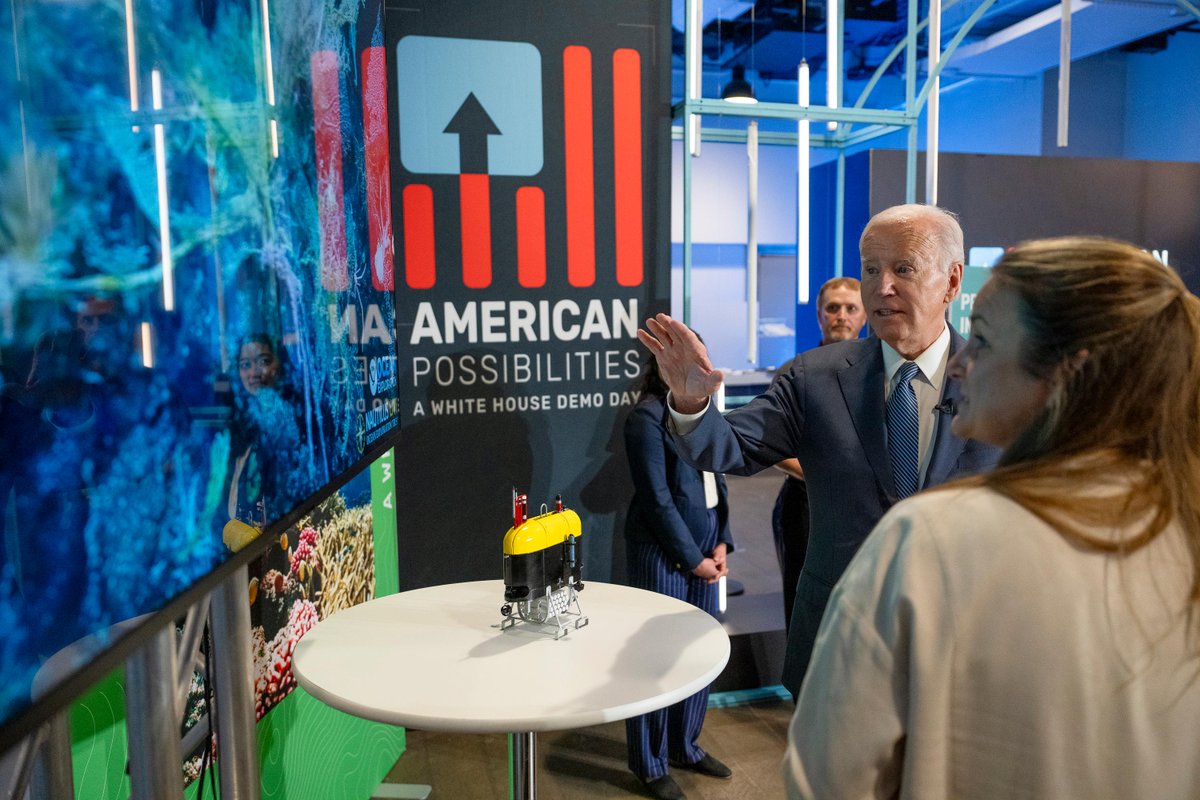 WhiteHouse46's tweet image. President Biden stopped by @WHOSTP’s “American Possibilities: A White House Demo Day” to see innovations in science and technology that are being made possible by federal investment.