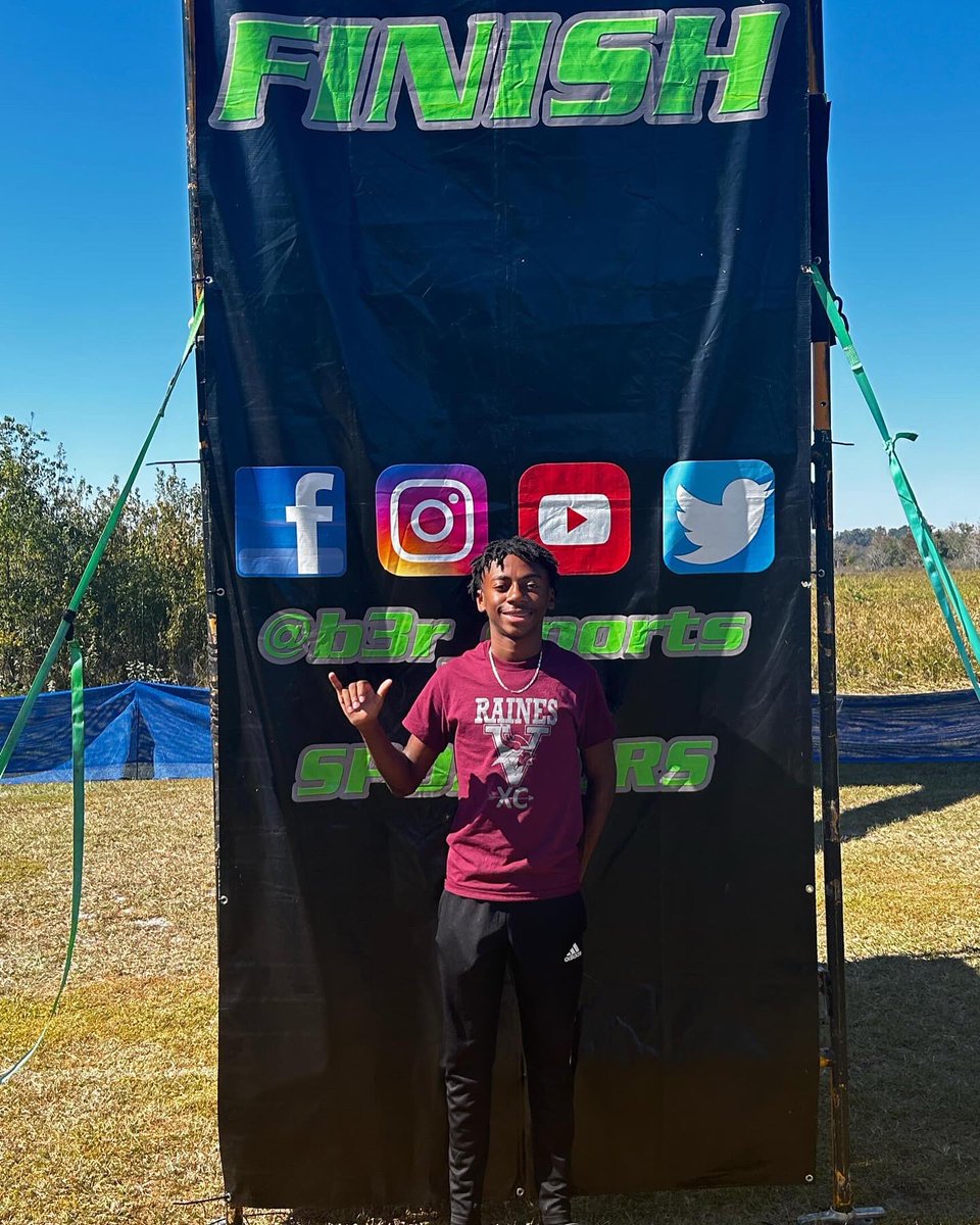 RainesTrack's tweet photo. We are here. FHSAA 2A Regional 1 Cross Country Championship. Lake City, Florida. Resurrecting the Cross Country culture at Raines. #runwithoutfear @talleymama @flrunners #Teamsideline https://t.co/SF8B0WA1jU