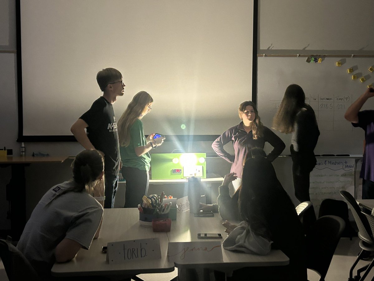 BethPesnell's tweet image. Always a great class when the @ksenergyprog is here! Thanks for sharing about your resources and how you serve Kansas STEM education! It was perfect for #NationalSTEMDay 💜
@KSUCollegeofEd #kssci
#BlockBscience