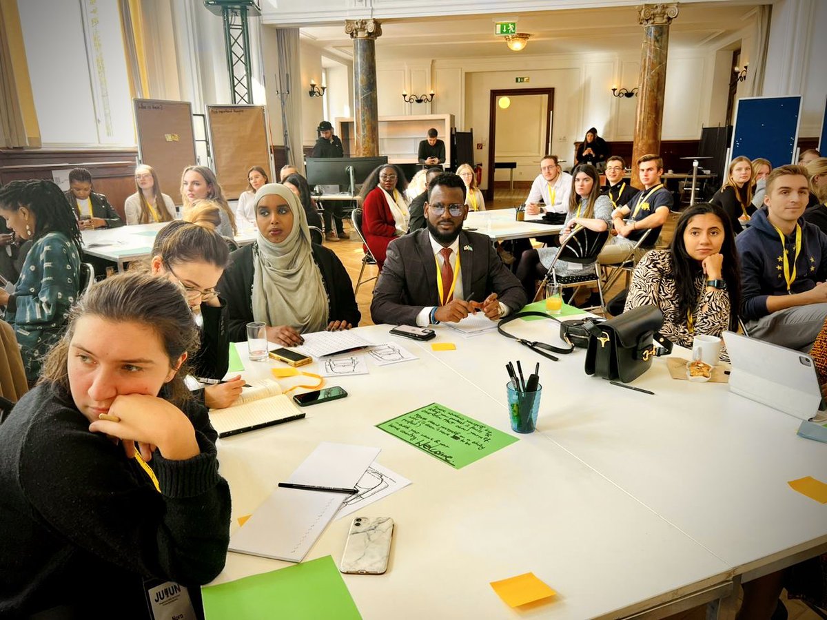 Ore_Osman1's tweet photo. The Austrian National Youth Council, Participants &amp; #YRC23 had the  Dialogue Conference for the 2nd day of the tour discussing Global Inequality topics affecting young people 🌎.

With Miria, we Presented the political participation topic.

@AU_YouthEnvoy @_AfricanUnion #YRC23 https://t.co/5F3sJyKdPI