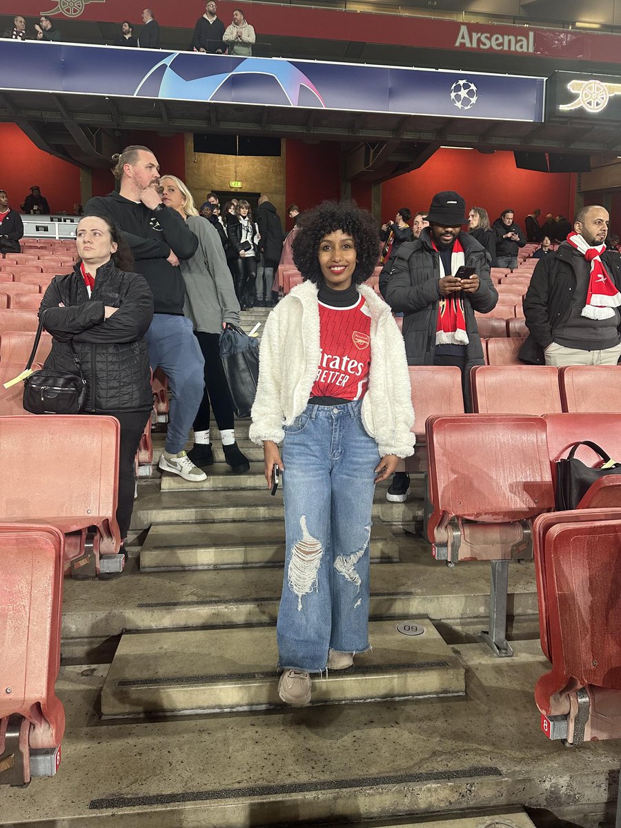 samrawithabte4's tweet image. Finally my dreams come true❤
Come on @Arsenal 
@Arsenal vs @SevillaFC