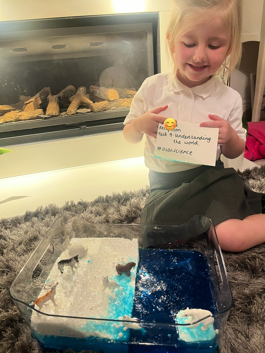 parentOLOL2023's tweet image. F from R has completed her Arctic habitat for #Task9 of the #OLOLHomeworkChallenges 
She really enjoyed learning about the different animals in this climate and obviously getting messy with jelly! @ourladyoflourd1