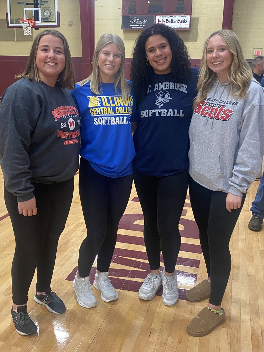 Congratulations to 4 of our seniors that signed today! 

Shelby Covey - Monmouth College 
Kennedy Cleeton - Illinois Central College
Justice Krus - St. Ambrose 
Brooklyn Millhollin - Monmouth College

<a href="/Millhollin21/">Brooklyn Millhollin</a> <a href="/justicekrus44/">Justice Krus</a> <a href="/kennedycleeton7/">kennedy cleeton</a> <a href="/DunlapAthletics/">Dunlap Athletics</a>