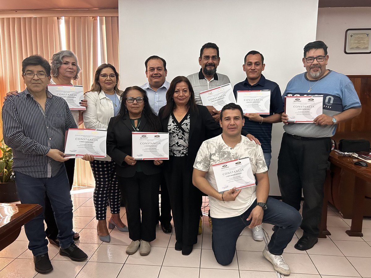 ipejalgob's tweet photo. Continúa la capacitación de nuestros compañeros.
#OrgulloIPEJAL https://t.co/BquERvZkTo