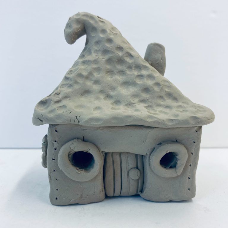 Enjoy an air-dry clay sculpting workshop experience at @TheRMG in #Oshawa! Explore the themes of their current exhibitions, and create art based around community, home and connections. 🏡

🗓️: November 12
⏰: 10:30 a.m. to 12:30 p.m.

For details, visit bit.ly/494d0fM.