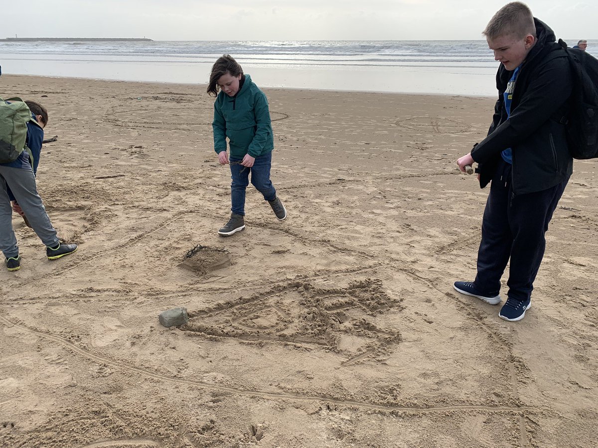 blue_macaskill's tweet photo. Amazing day on Lead Creative Schools at @aberavonbeach port talbot talking creative thinking, being …. Year two and feeling great @bcaletsgetreal @BCA_Drama @BishopHedleyRC @bcaexpressivearts with our artist Georgie Styles https://t.co/y4fksLjXax