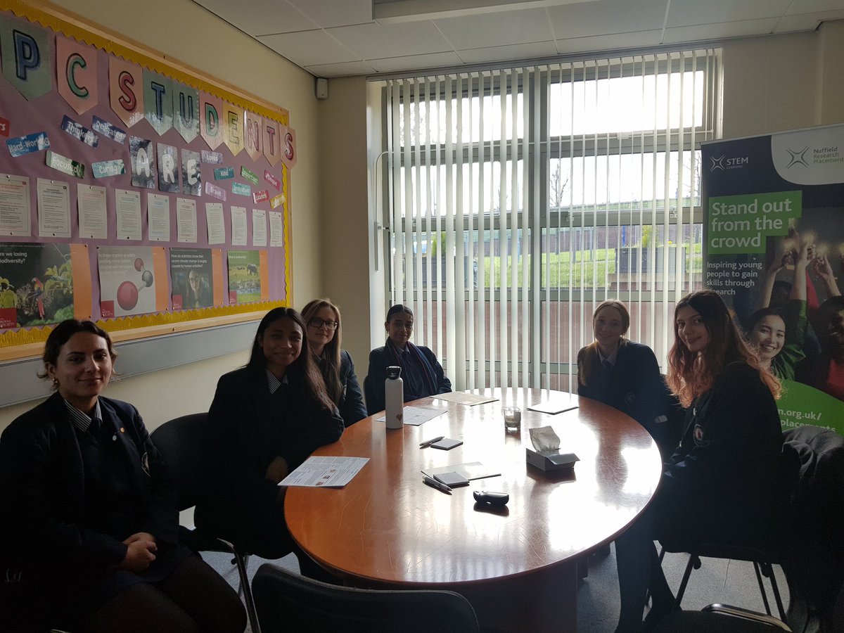 STEMHubNI's tweet photo. Happy World #STEM day!! What a great day to deliver an amazing opportunity with these two fantastic Schools @StPatsCollege @htccookstown @NuffieldFound #research placements. Excited to receive your applications 💻👍Big thanks to Grace from @htccookstown for her talk on NRP #23 😊 https://t.co/RX5jhduxnO