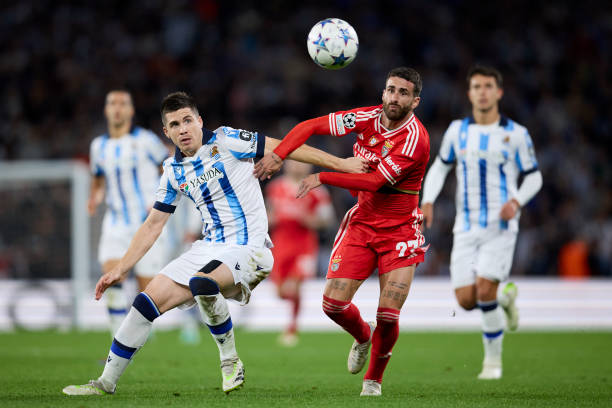 Equipas portuguesas que perderam os 4 primeiros jogos na Champions: 

2017/18 Benfica 
2023/24 Benfica

Via: <a href="/playmaker_PT/">Playmaker</a>