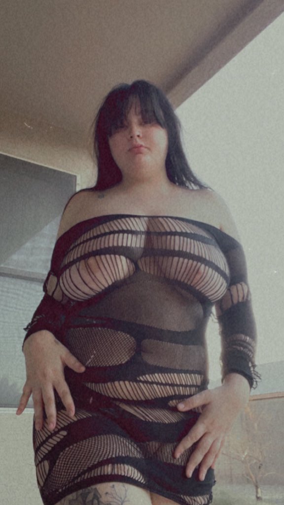 haunted_harlow's tweet photo. 🕸️🖤Top 28% creator &amp; a 30% off SALE below 🖤🕸️ https://t.co/1aBBj3w72B
