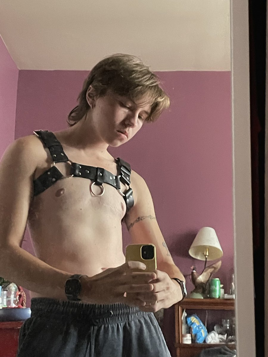 calebquit's tweet image. half a decade on T today 🫦 time flies when u keep getting sexier 🫶🏻