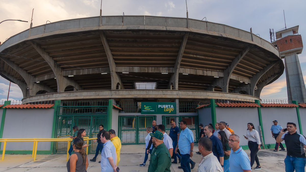 Cuerpo de Bomberos de Maracaibo (@_bomberosmcbo) on Twitter photo Maracaibo, queremos que el #FestivalInternacionalDeLaOrquidea se disfrute al máximo. Funcionarios de Policiamcbo, <a href="/_BomberosMcbo/">Cuerpo de Bomberos de Maracaibo</a> y <a href="/PcivilMcbo/">Protección Civil Maracaibo</a> estarán presentes en <a href="/Plazaparatodos_/">Plaza para Todos de Maracaibo</a> resguardando tu seguridad. No pernoctes fuera y deja a los niños menores de 12 en casa. Maracaibo, queremos que el #FestivalInternacionalDeLaOrquidea se disfrute al máximo. Funcionarios de Policiamcbo, <a href="/_BomberosMcbo/">Cuerpo de Bomberos de Maracaibo</a> y <a href="/PcivilMcbo/">Protección Civil Maracaibo</a> estarán presentes en <a href="/Plazaparatodos_/">Plaza para Todos de Maracaibo</a> resguardando tu seguridad. No pernoctes fuera y deja a los niños menores de 12 en casa.