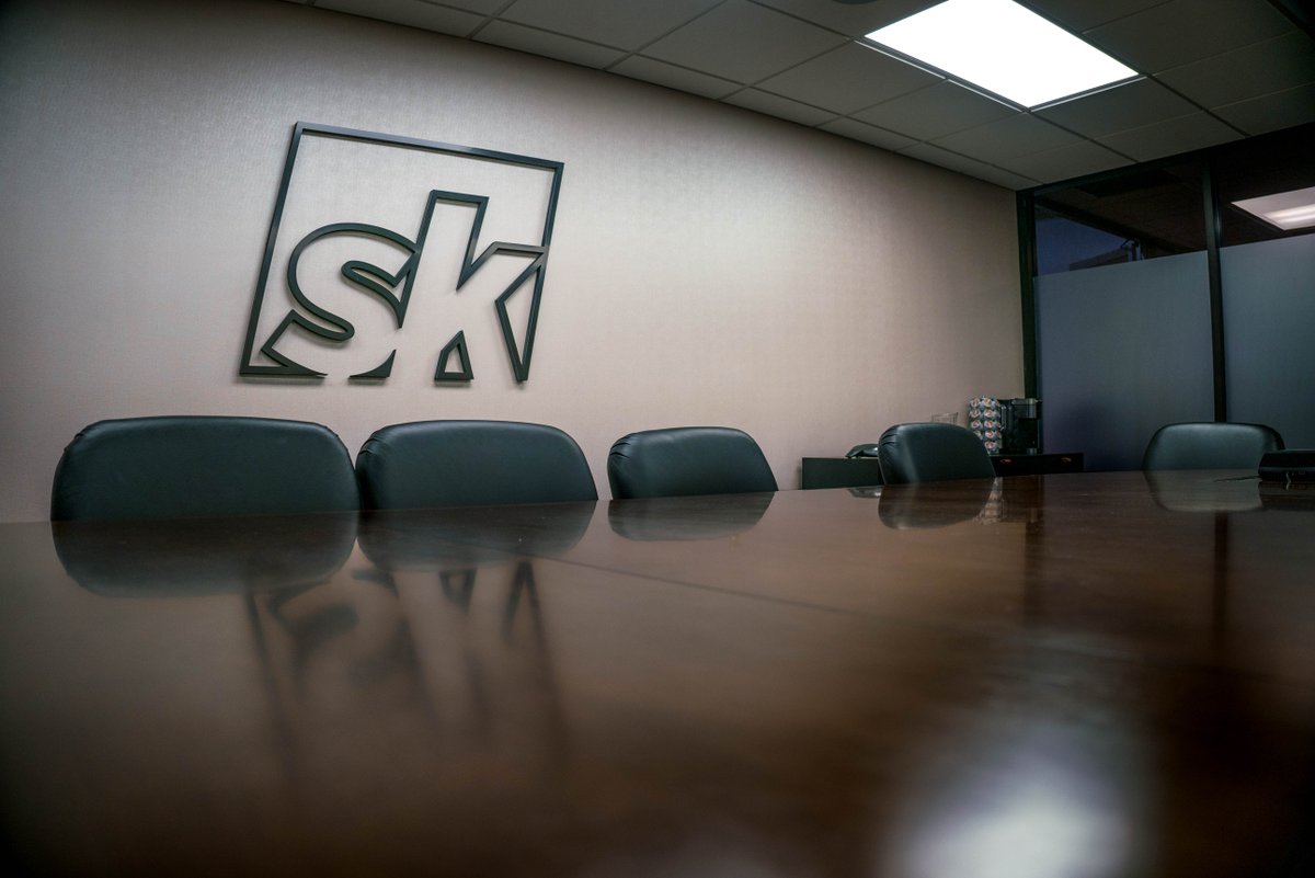 RoncoOmaha's tweet image. Our team gave @Smith Kroeger, an established business of 60 years, a modern makeover. 
Read the full story here: zurl.co/8MR4 

 #RoncoBuilt #construction #Omaha
 #OmahaNebraska #OfficeUpgrade