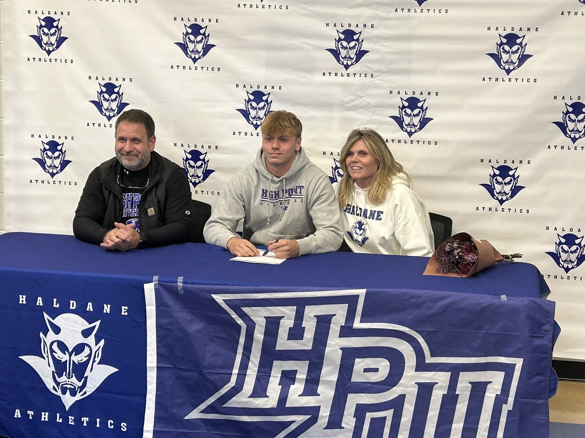 HBlueDevils's tweet photo. Congratulations to Evan Giachinta on signing his NLI to play men’s lacrosse at High Point University. https://t.co/pQSidhdnXv