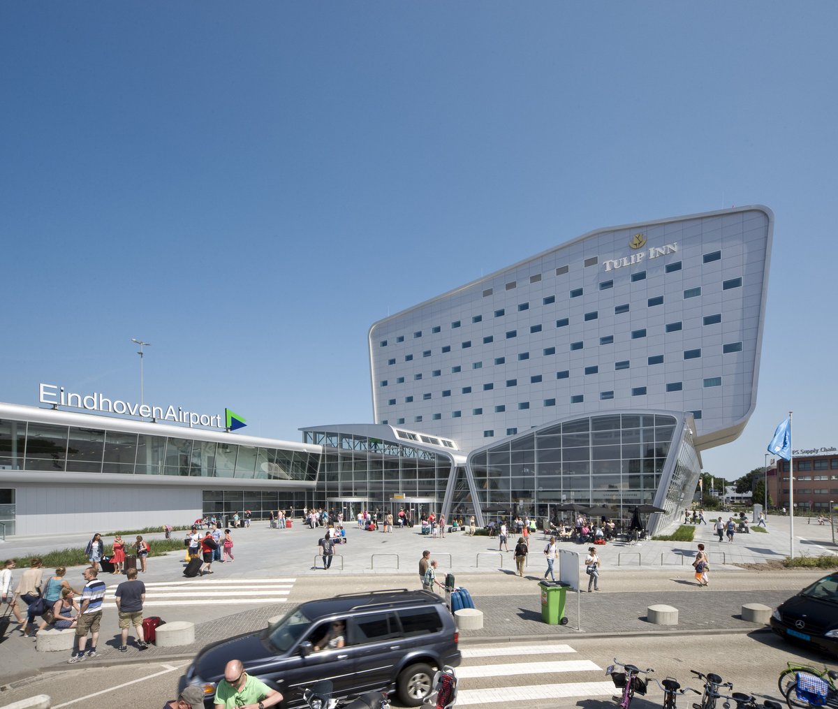 L'aéroport d'Eindhoven accélère la transition verte : L'aéroport accueillera uniquement des avions de nouvelle génération à partir de 2030, entre autres mesures fortes. #EindhovenAirport #sustainableaviation ♻️