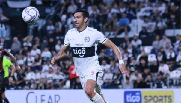 lukitasj_'s tweet image. 🚨 OFICIAL 🔜🇸🇦

Walter González será nuevo jugador del Al-Hilal de Arabia Saudita por un monto de U$S 3.500.000.

Olimpia tiene hasta Diciembre para pagarle al club árabe.
