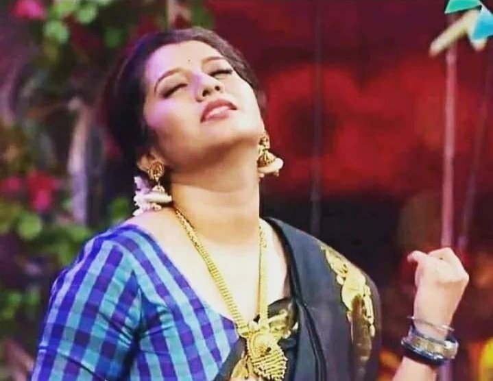 gowthamblr91's tweet photo. #InstaModel #AuntyLover #Sexyface #Serialacterss #facelover #auntyverian https://t.co/DNFKxfTTbl