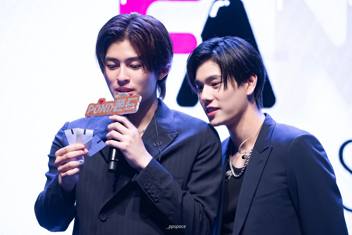 _ppspace's tweet image. แต่จริงๆเดกๆก็น่ารักนะ ได้ฟังในแง่มุมที่ไม่ค่อยได้รู้เท่าไหร่ ตามแบบงานเกาหลี

#PPfandayxSeoul
#ปอนด์ภูวินทร์ #ppnaravit @ppnaravit #phuwintang @phuwintang