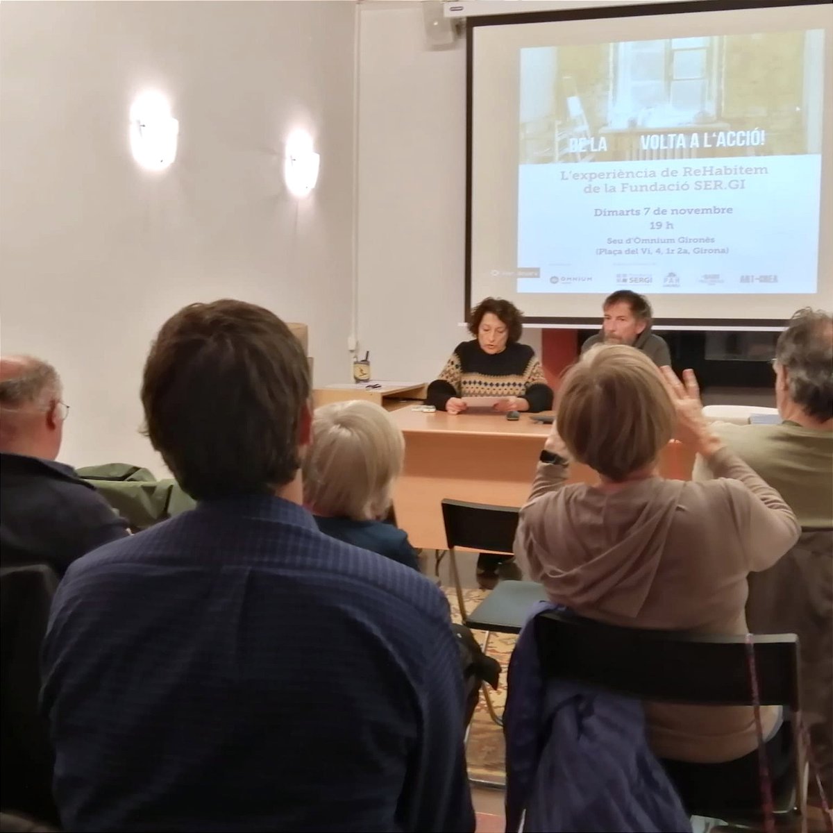 FundacioSERGI's tweet photo. Ahir vam compartir la nostra experiència en #habitatgesocial i amb nous reptes i oportunitats com el projecte #ReHabitem.
Gràcies @omniumgirones per convidar-nos! #Revoltes https://t.co/OshHlYFCZl