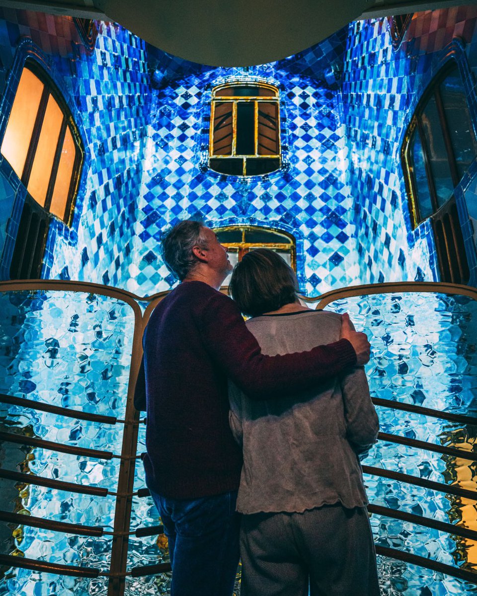 CasaBatlloGaudi's tweet image. Discover hte Magic of Casa Batlló at night and feel the emotion in every corner of the house💫 . Tickets out now!

#casabatllo #awinternight