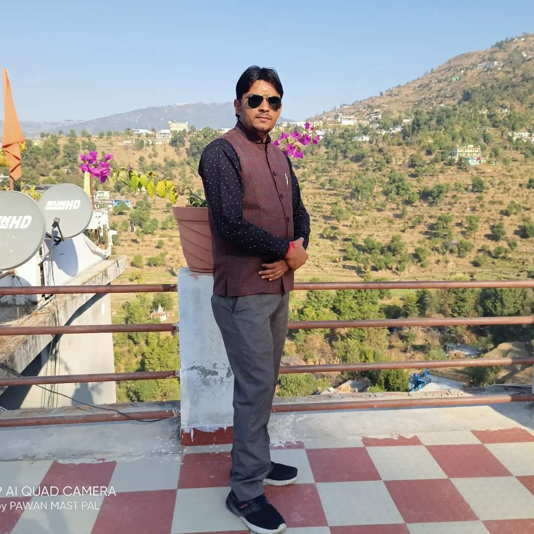 जहां कोशिशों का कद बड़ा होता है
वहां नसीबों को भी झुकना पड़ता है।
#ग्रीष्मकालीन_राजधानी_गैरसैंण