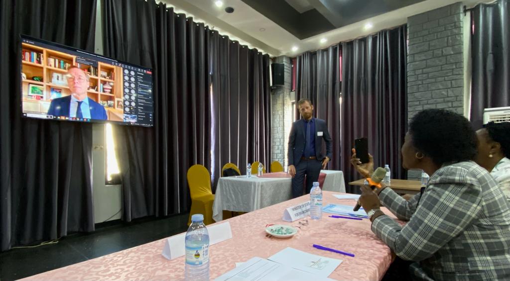 The effects of #ClimateChange on migration are ever growing🌎Today <a href="/NLinUganda/">Embassy of the Netherlands in Uganda</a> joined the #LastMileClimate workshop for #ClimateAction in displacement with thought leaders, activists &amp; social entrepreneurs keen to find innovative ways to tackle challenges &amp; scale up what works💪