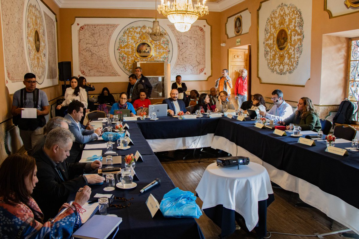 EcuadorFias's tweet photo. El FIAS tuvo una destacada participación en el XXV Congreso #RedLAC2023.
La directora ejecutiva, Ana Albán, participó de la Asamblea anual de los fondos miembros de Latinoamérica y el Caribe, en cuyo marco, firmó el convenio de colaboración para la iniciativa "Conserva Aves". https://t.co/RLhOvrt1ab