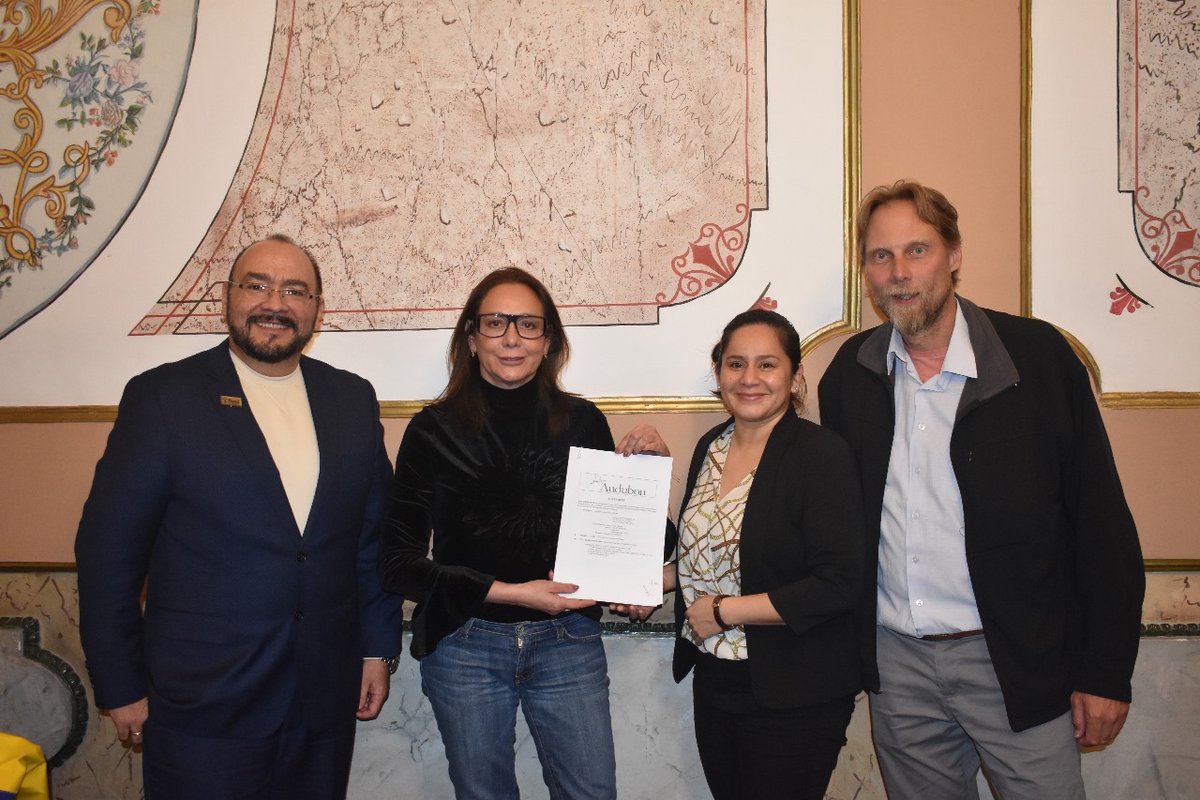 EcuadorFias's tweet photo. El FIAS tuvo una destacada participación en el XXV Congreso #RedLAC2023.
La directora ejecutiva, Ana Albán, participó de la Asamblea anual de los fondos miembros de Latinoamérica y el Caribe, en cuyo marco, firmó el convenio de colaboración para la iniciativa "Conserva Aves". https://t.co/RLhOvrt1ab