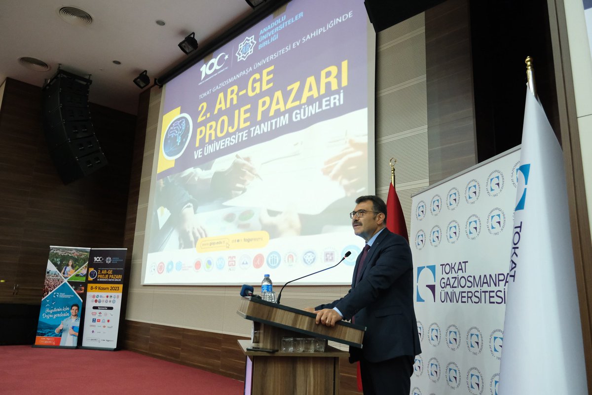 DrHasanUslu's tweet image. Üniversitemizin de üyesi olduğu #AnadoluÜniversitelerBirliği tarafından Tokat Gaziosmanpaşa Üniversitesi ev sahipliğinde düzenlenen II. AR-GE Proje Pazarı ve Üniversite Tanıtım Günleri programının Açılış Töreni&apos;ne katıldık. 
#AÜB üyesi paydaşlarımıza hayırlı olmasını dilerim.🤝