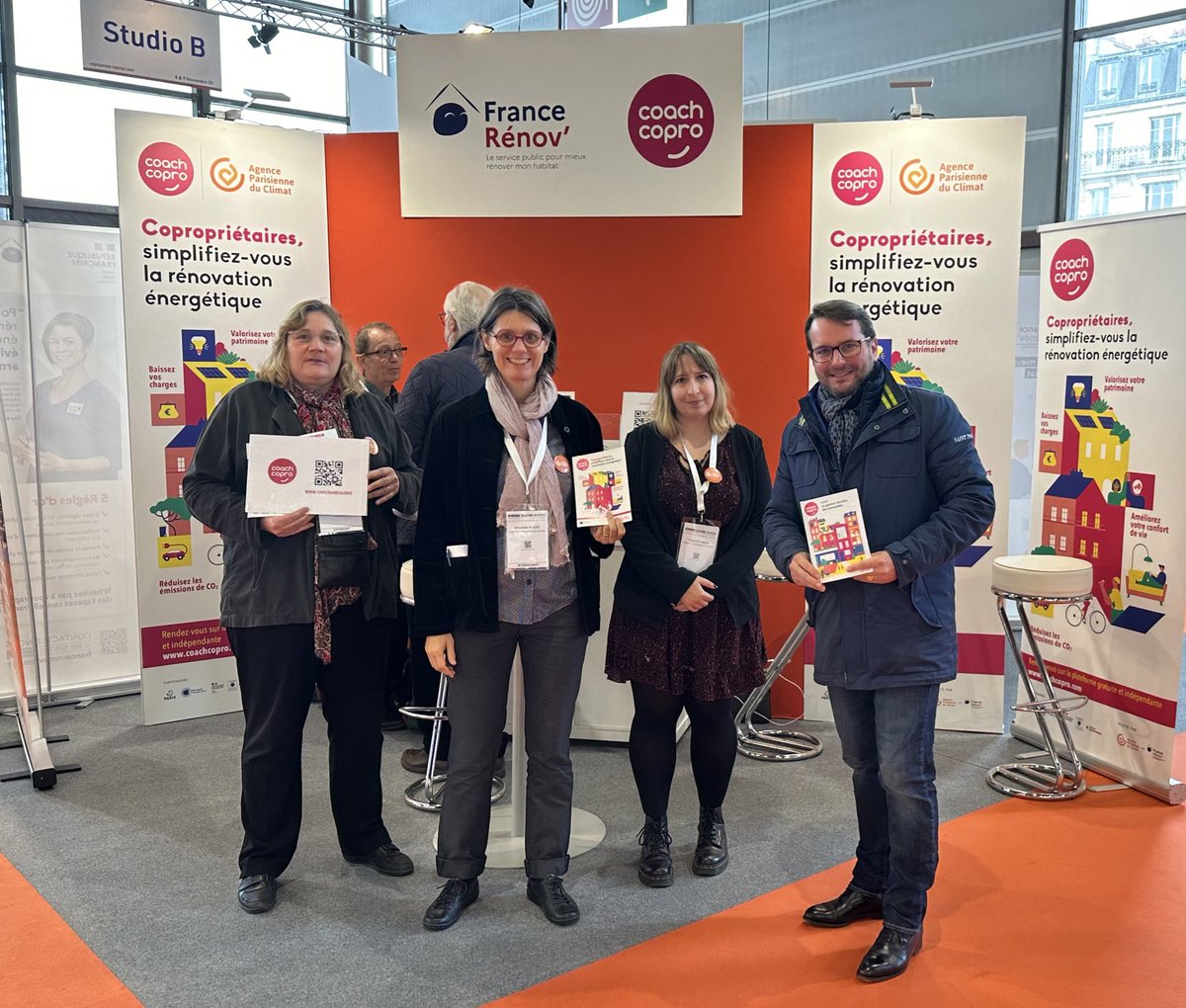 scevole's tweet image. 🏠#renovation des bâtiments➡️la @Mairie17 aux côtés de @AparisClimat qui accompagne les #copro pour leurs projets au @SalonCopro #PorteDeVersailles
1️⃣ interlocuteur 🟰simplicité 
 
👉 apc-paris.com

#CoachCopro #paris17