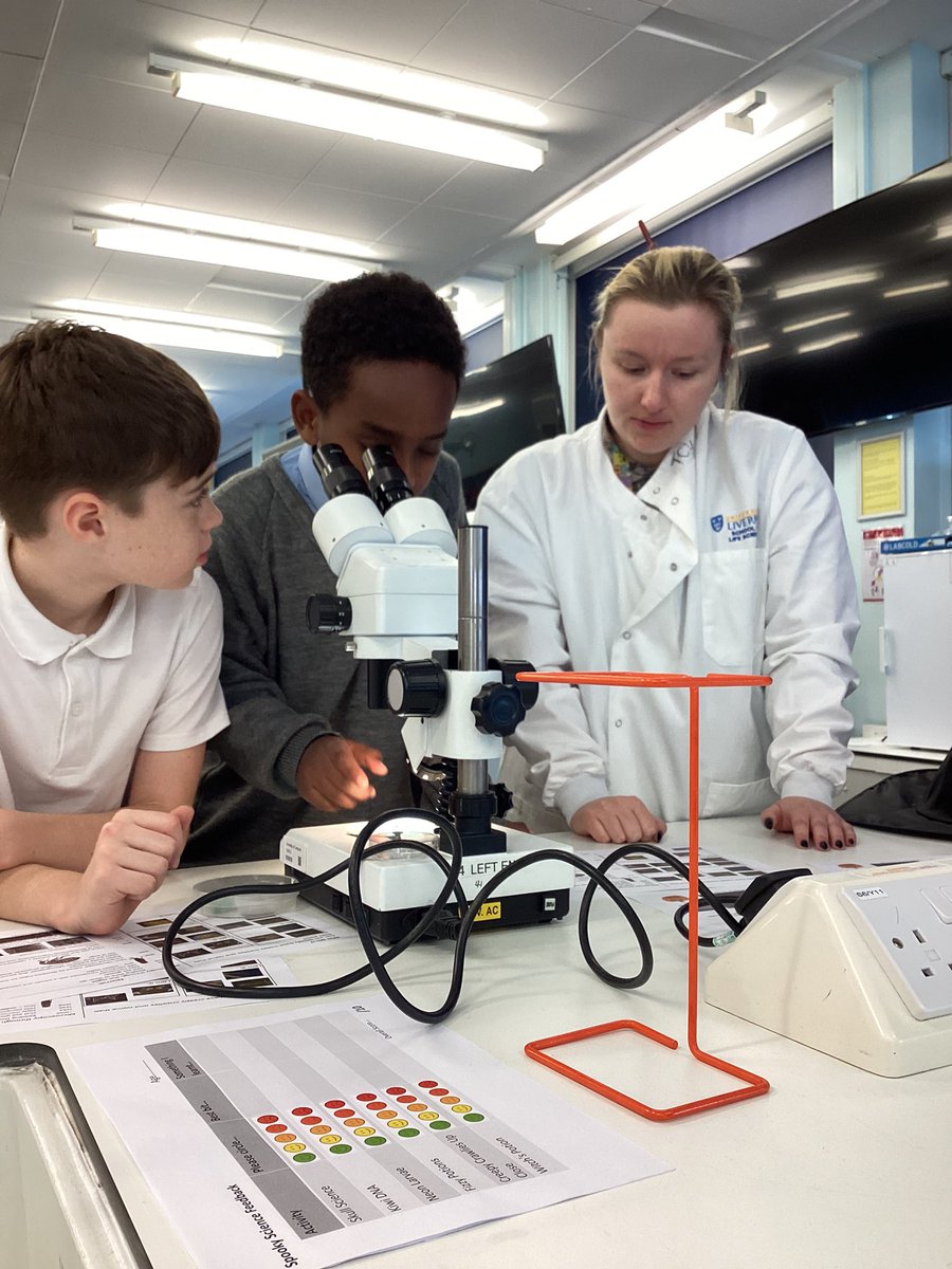 KensingPrimary's tweet image. #spookyscience year 6 #universityofliverpool