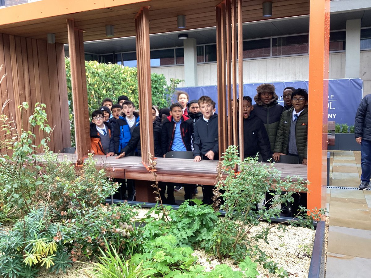 KensingPrimary's tweet image. 6W at #universityofliverpool #spookyscience