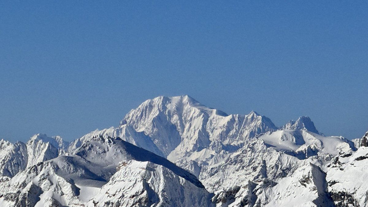 Der höchste Gipfel der Schweiz und der höchste Berg Europas. #Dufourspitze #MontBlanc 🇨🇭🇫🇷