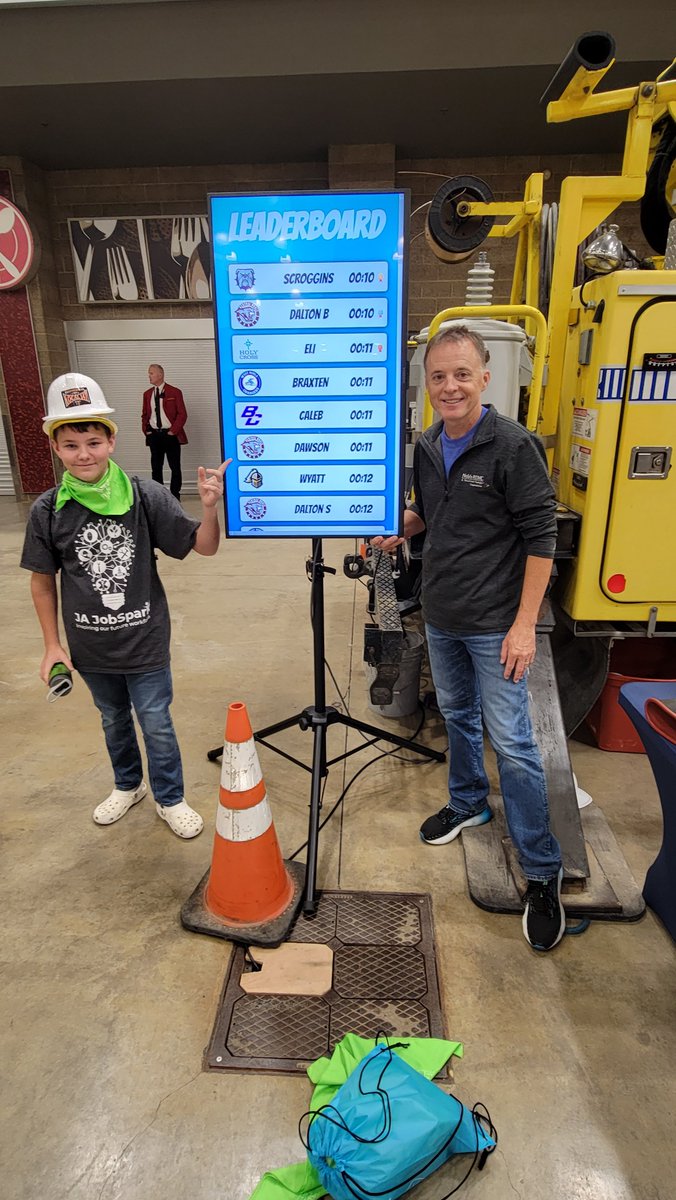 NobleREMC's tweet photo. We’re proud to participate in JA's JobSpark event alongside our fellow electric co-ops! This program gives us the opportunity to positively impact thousands of local middle school students, who learn more about our mission to provide the best service to our members and community. https://t.co/QLVbz7YJyB