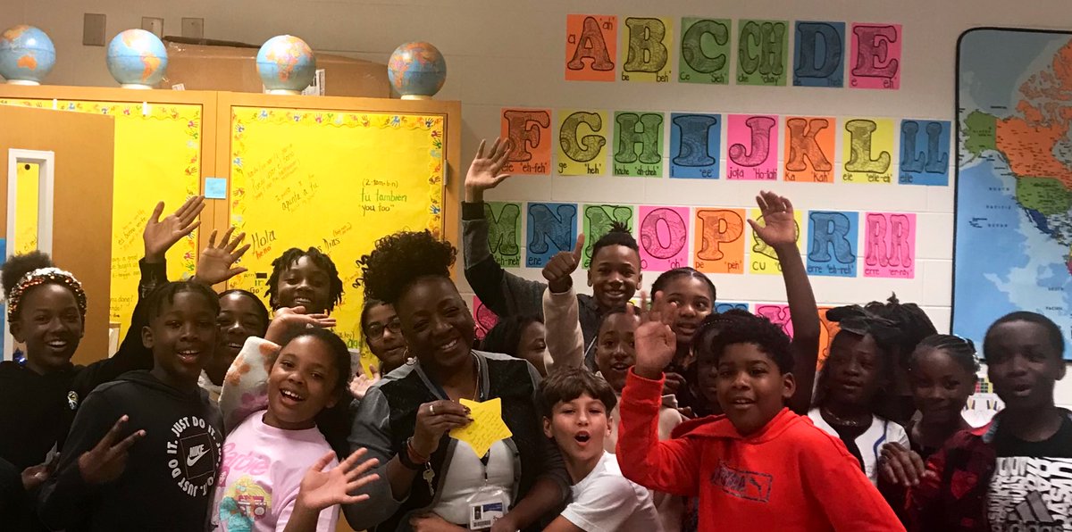 WorldLang_HCS's tweet photo. Best WL Ts &amp; Ss @HenryCountyBOE 🌎 Ss engaged ⭐️developing Biliteracy &amp; Cultural Proficiency ⭐️Celebrating HHM Ss beautiful cultures⭐️Ts implementing Innovative K-5 Spanish⭐️Ss access to new resources ⭐️HS Ss sharing about WL exceptional opportunities with MS Ss ⭐️#hcswlrocks 👏 https://t.co/YLDlU2OWWe