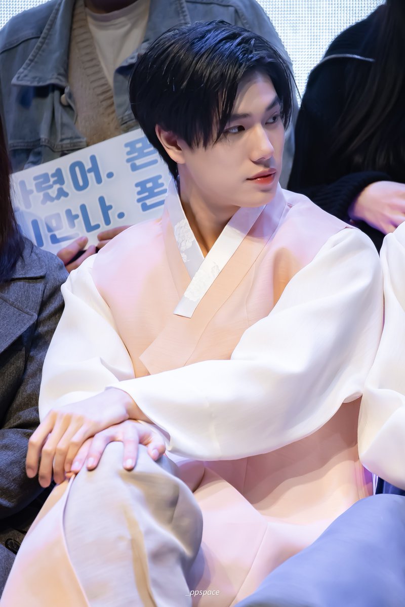 _ppspace's tweet image. ถ่ายไปเรื่อยแหละ 5555

#PPfandayxSeoul
#phuwintang @phuwintang