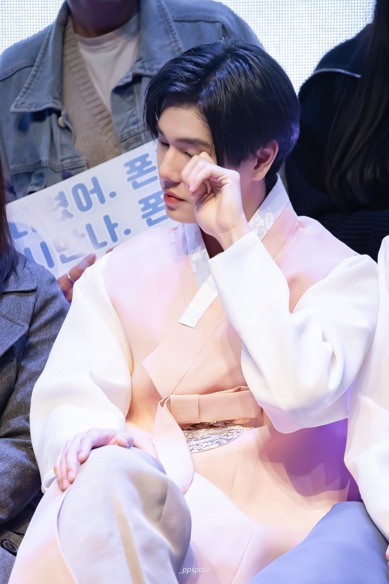 _ppspace's tweet image. ถ่ายไปเรื่อยแหละ 5555

#PPfandayxSeoul
#phuwintang @phuwintang