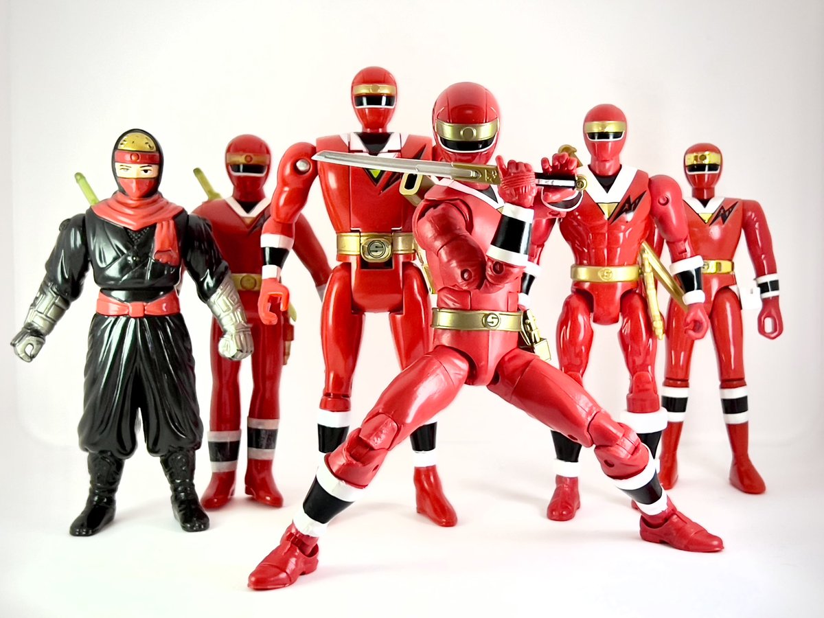 chocolove666's tweet image. パワーレンジャー ライトニングコレクションのニンジャレッドをてにいれた #カクレンジャー #LightningCollection