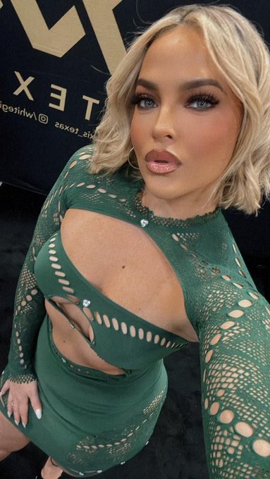 OnlyFans https://t.co/u3IOstnyIk https://t.co/BsWuPujY9X