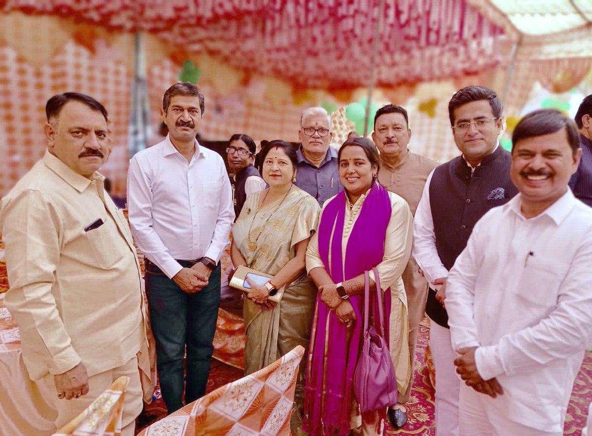 mudit_aggarwal's tweet image. दिल्ली कांग्रेस के वरिष्ठ नेता श्री ललित कपूर जी के जन्मदिन समारोह में जा कर उन्हें शुभकामनाएँ दीं।