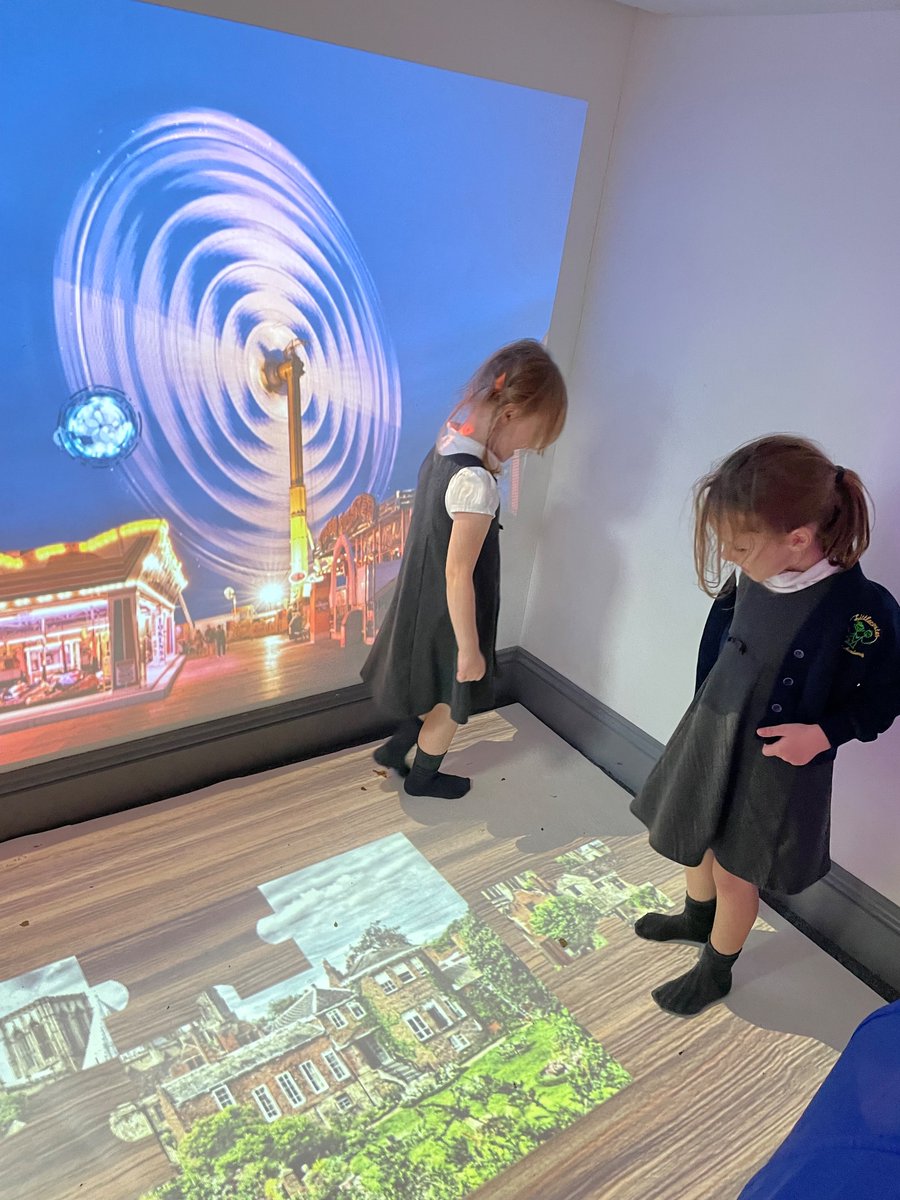 LPAcademy16's tweet photo. All is calm at โCalm clubโ this afternoon in the Launchpadโฆ#sensoryfun #self-regulation #Wowwednesday @WellspringAT https://t.co/LCeUnTgqtj