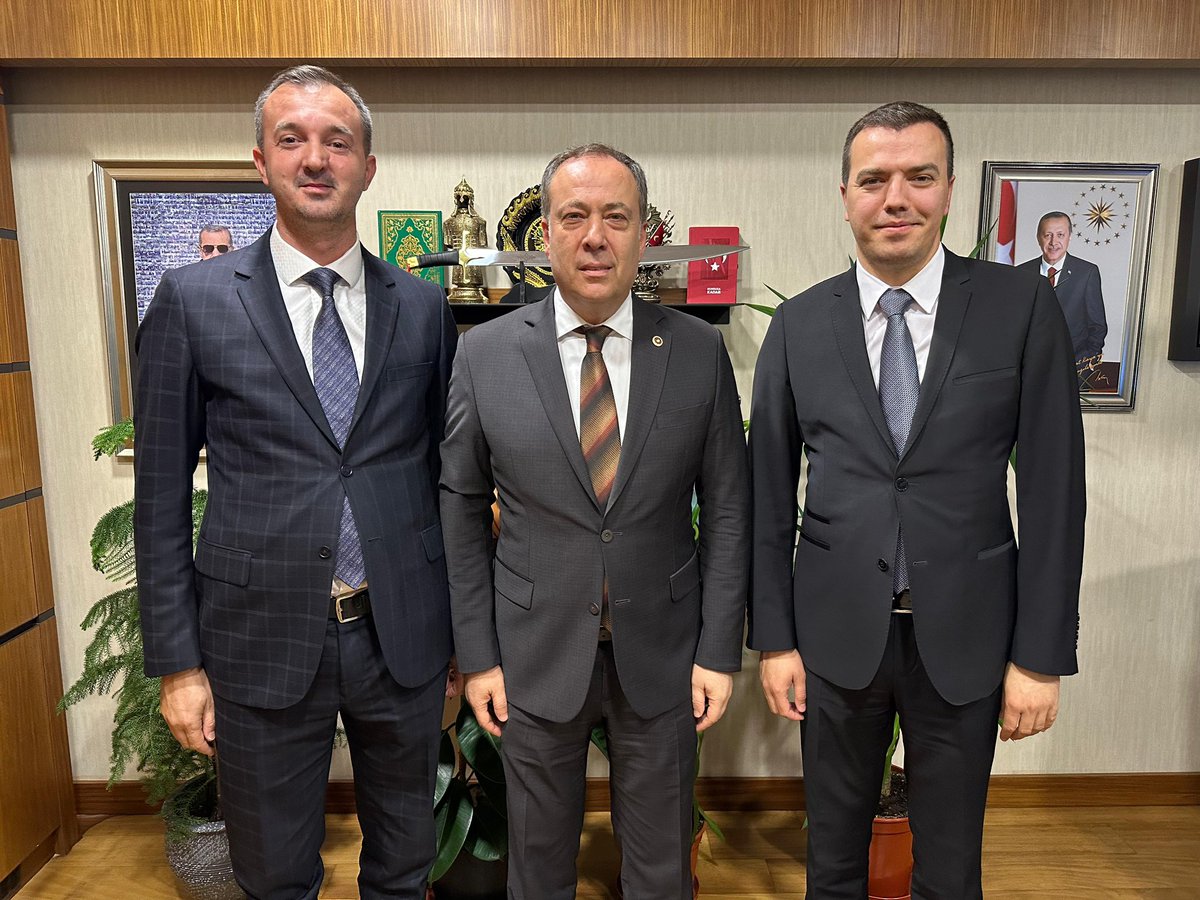 Nazik ziyaretlerinden dolayı değerli hemşehrilerimiz Metin Dindar ve Ercan Baylan’a teşekkür ediyorum.