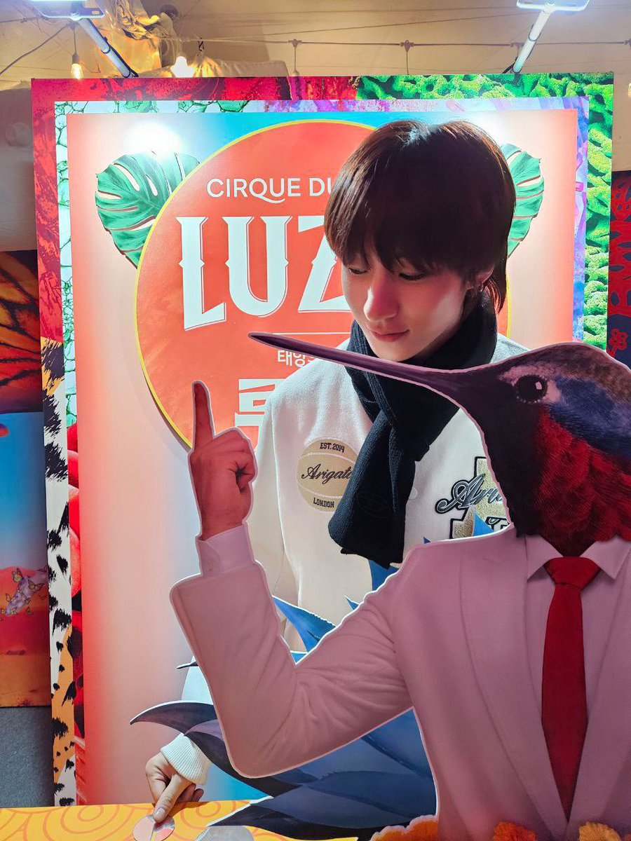 춥다고야무지게목도리까지하고외출한거!!!
아주칭찬합니다찬영아🤩