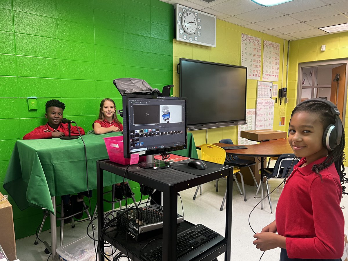 Happy hump day from our Buzz Crew! They’re pretty excited for a short week in school! <a href="/MaryBAustin/">Mary B. Austin Elementary</a>