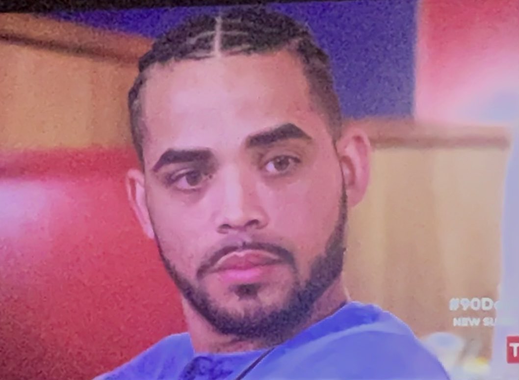 Gearmo0513's tweet photo. I’ve been watching this franchise for a LONG time and I would seriously put him in my top 10 list of biggest walking red flags. His feelings of inferiority make him a serious problem. #90DayFiance https://t.co/TCLZjoNH4D