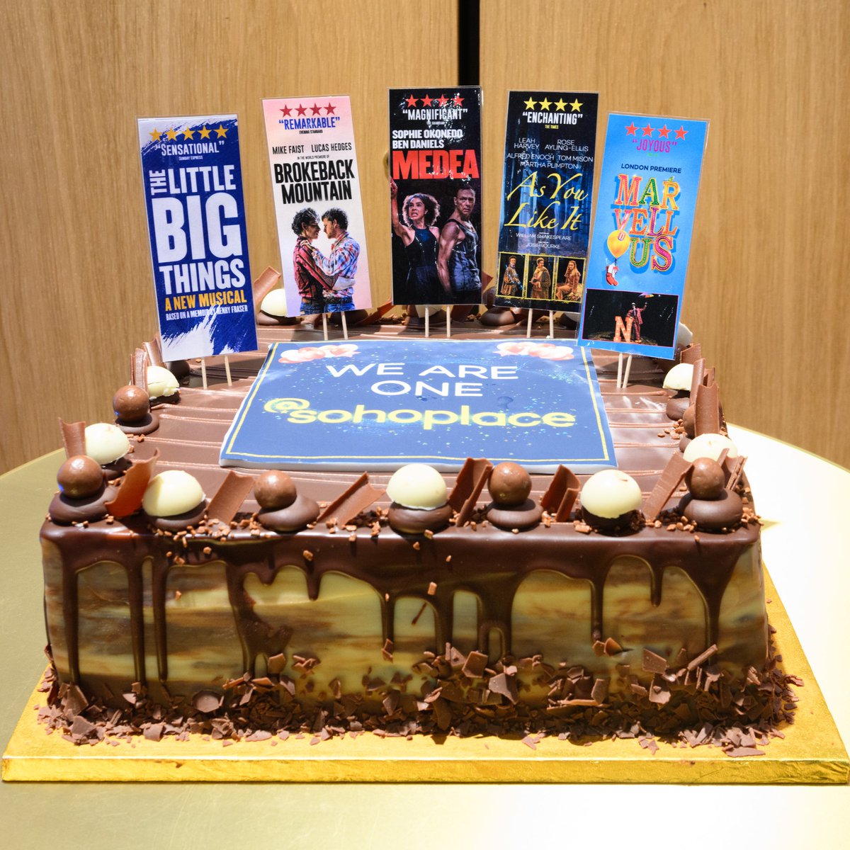 @sohoplace (@sohoplacelondon) on Twitter photo 1 year <a href="/sohoplacelondon/">@sohoplace</a> 🌟
We welcomed friends, old and new, to our theatre to commemorate this milestone. Now it's your turn! We're offering 365 tickets in the Stalls, priced at £25 for performances 27 Nov-30 Dec
Book now using promo code SOHOPLACE365 – bit.ly/3QvJ7MV 1 year <a href="/sohoplacelondon/">@sohoplace</a> 🌟
We welcomed friends, old and new, to our theatre to commemorate this milestone. Now it's your turn! We're offering 365 tickets in the Stalls, priced at £25 for performances 27 Nov-30 Dec
Book now using promo code SOHOPLACE365 – bit.ly/3QvJ7MV