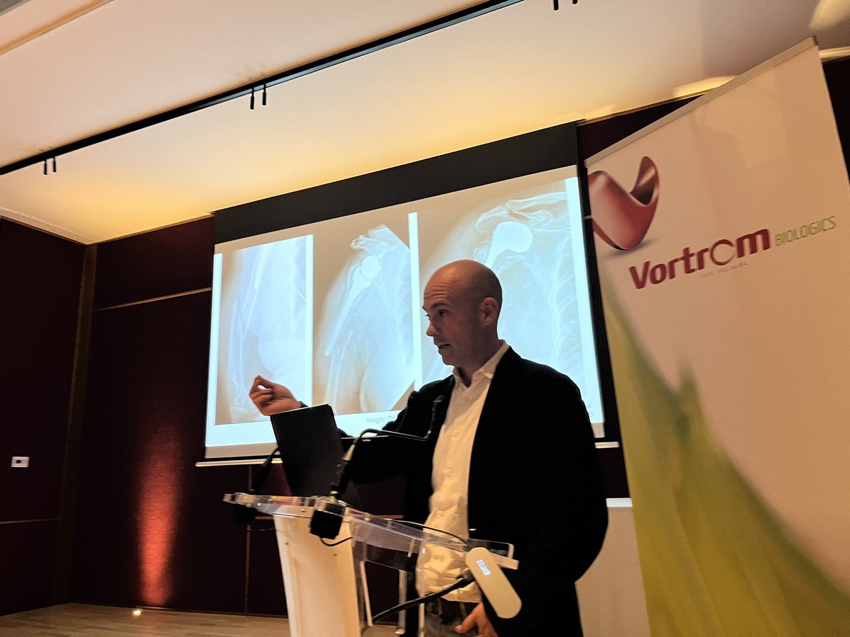 ferrando_albert's tweet photo. ✅Ayer tuvo lugar la 1° Jornada de Artroplastia #Zimmer #Biomet #Cataluña 

Consistió de una jornada corta pero intensa donde pudimos discutir sobre distintos aspectos de la prótesis invertida y anatómica así como comentar casos clínicos. https://t.co/hYNRjOea1a