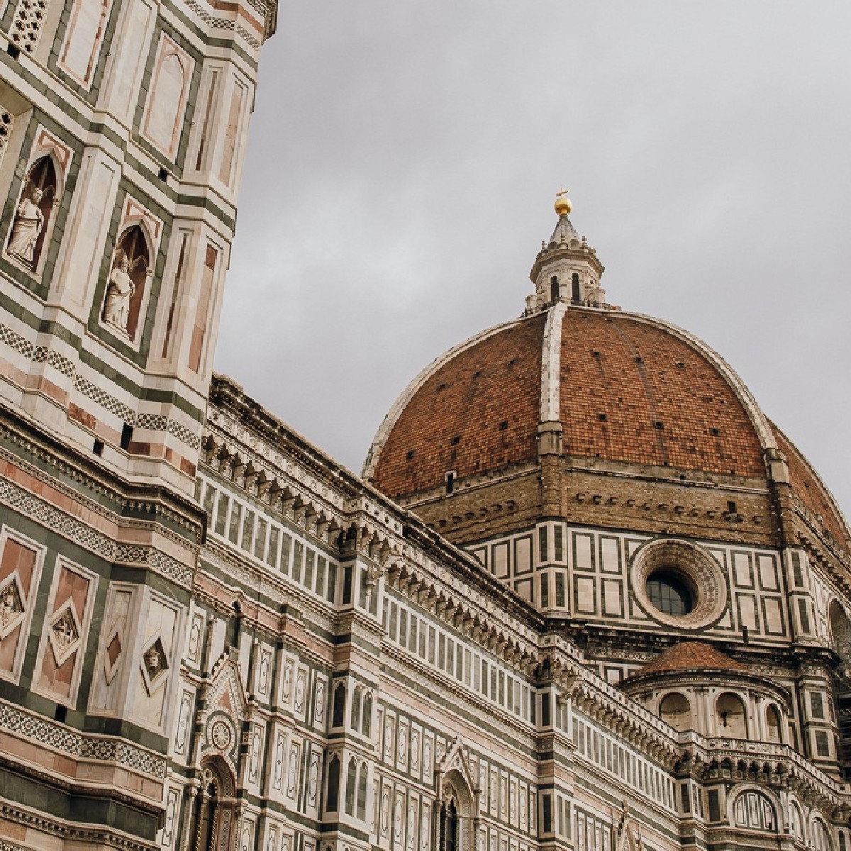 Glimpse Italy's historical grandeur by stepping inside its churches! From the Vatican City to small chapels, explore the country's rich heritage and culture. Be sure to check out our list of the best monuments in Italy - takewalks.co/3SyXgeS - for the full experience.